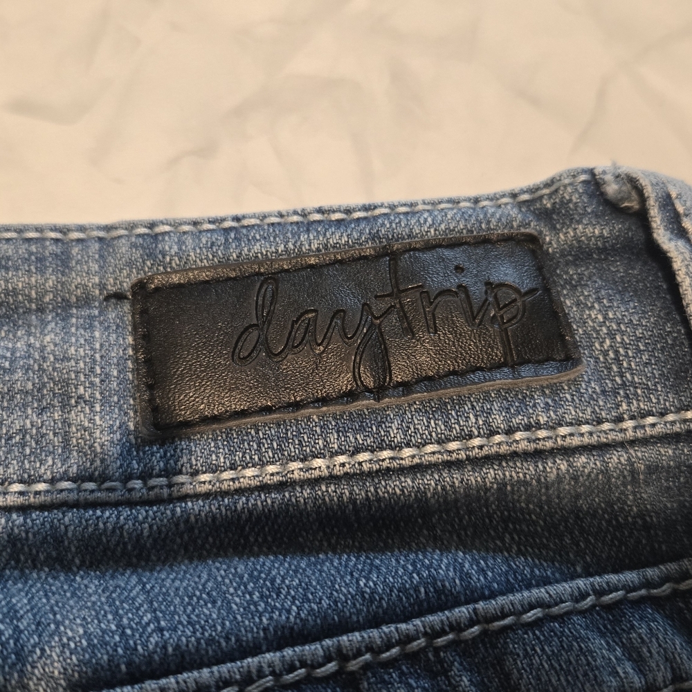 Daytrip Aquarius Womens Bootcut Denim Jeans Size 28R Ladies - Picture 5 of 6